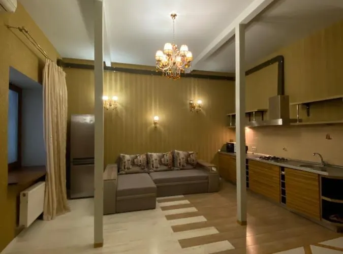 двухуровневая на дерибасовской * Odessa