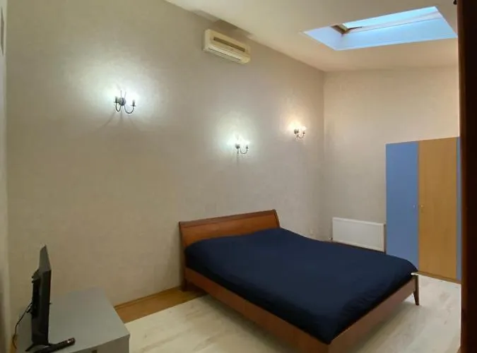 двухуровневая на дерибасовской Apartment