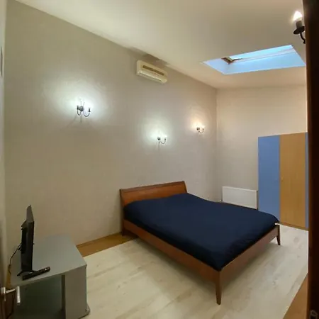 двухуровневая на дерибасовской Apartman