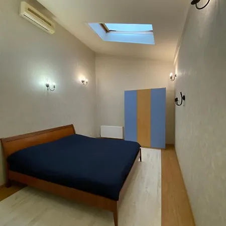 двухуровневая на дерибасовской Apartman